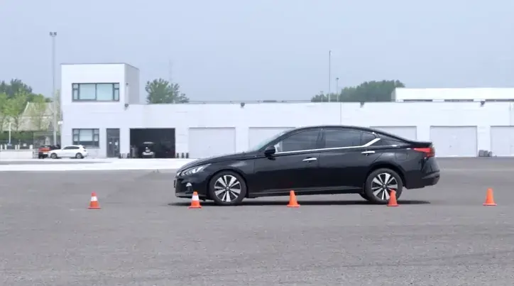 车企为何要卡着375KG最低载重造车