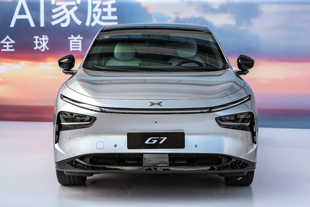 销量翻三倍底气十足 技术再度进阶 小鹏G7开启预售23.58万元