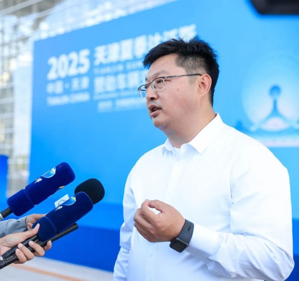 一汽奥迪Q6L e-tron鼎力支持2025夏季达沃斯论坛