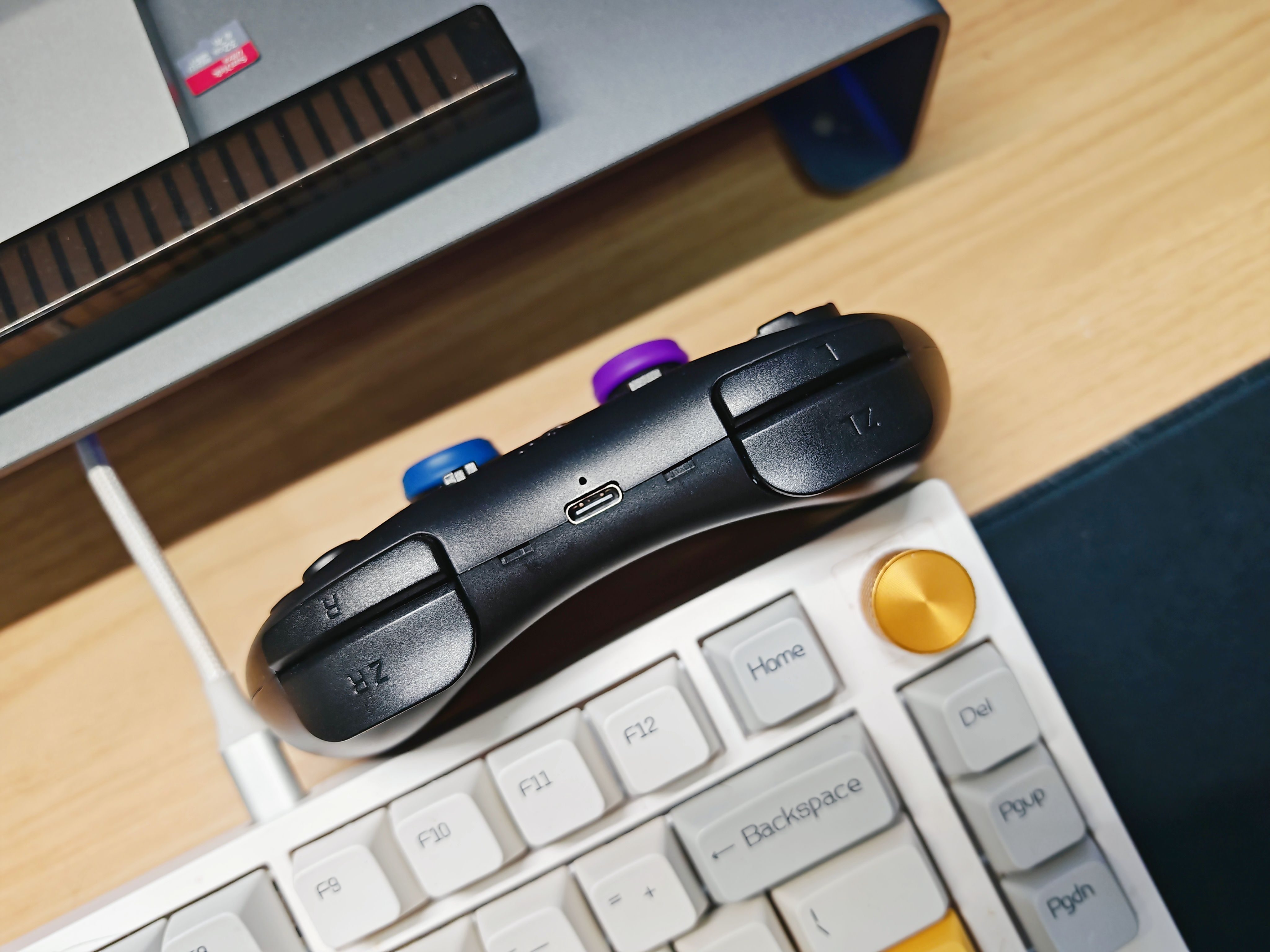 Switch、PC全适配，谷粒精灵2 Pro手柄震动有点猛