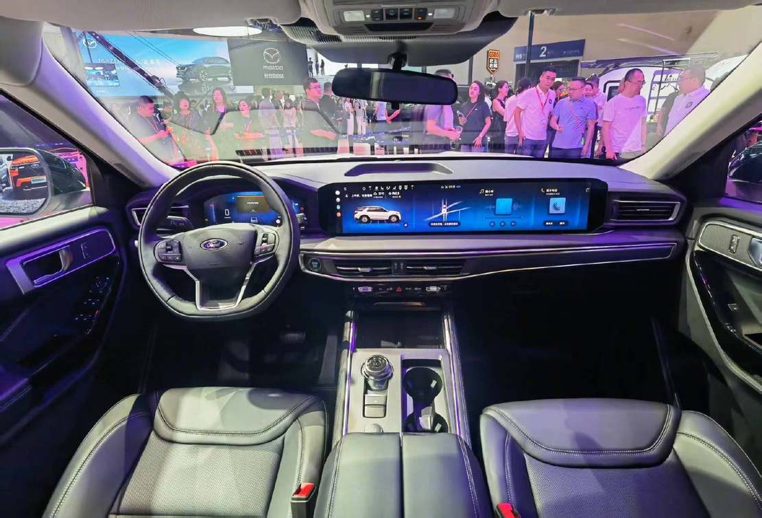30万元预算选一台适合全家出行的SUV，买燃油车还是新能源车？