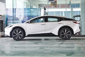 丰田开始发力了！新车12.98万起，轴距2880mm，搭激光雷达+Momenta智驾