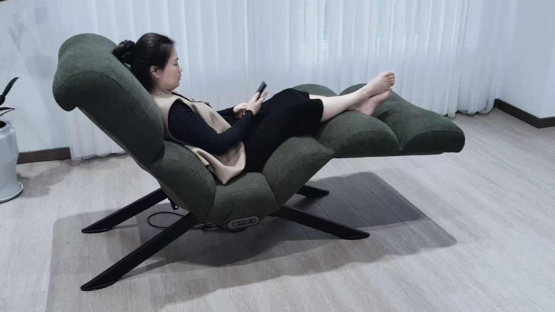 灵感与科技的碰撞：一椅N用，重新定义健康生活的智能沙发！
