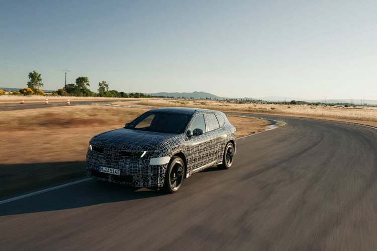 宝马新世代BMW iX3试装车动态体验来袭，纯电驾驶乐趣的终极进化