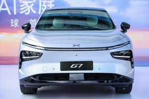 全球首款L3级算力AI汽车！小鹏G7正式亮相，预售价23.58万