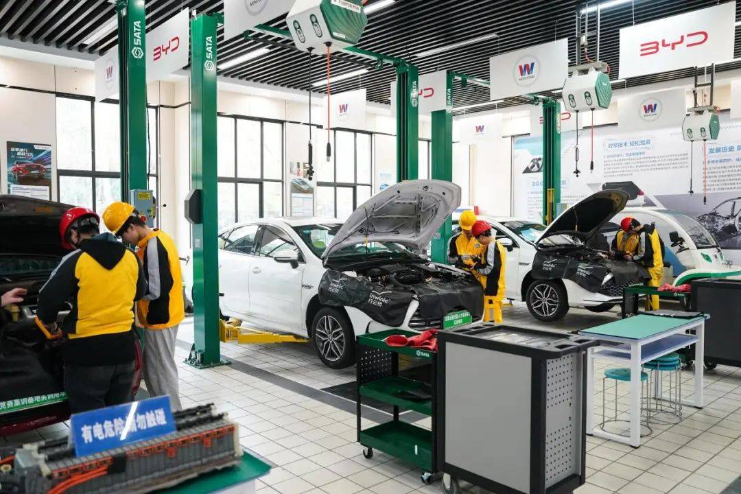 被电动车“干掉”的汽修厂