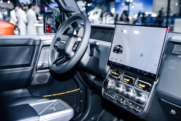 2025香港车博会iCAR V23以实力演绎中国智造魅力
