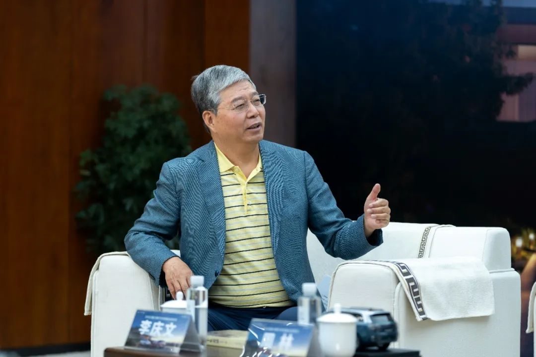 李庆文对话赛力斯集团CTO周林：未来属于打破边界、重构规则的企业