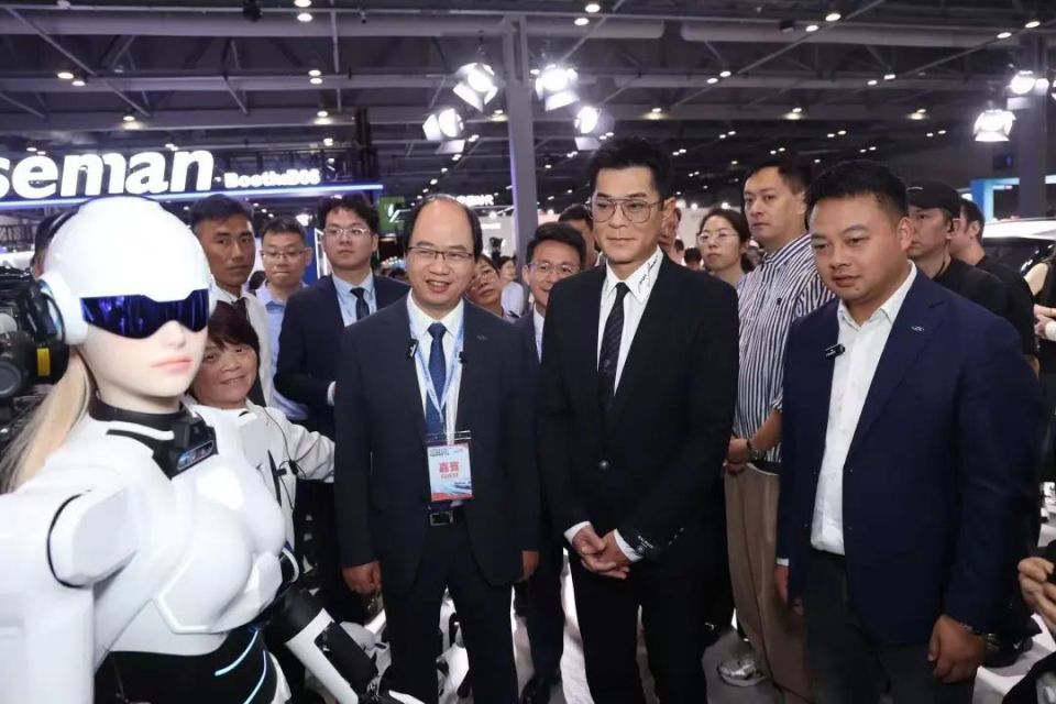 “在中国 为全球”奇瑞首秀香港车博会，启幕全球化新坐标