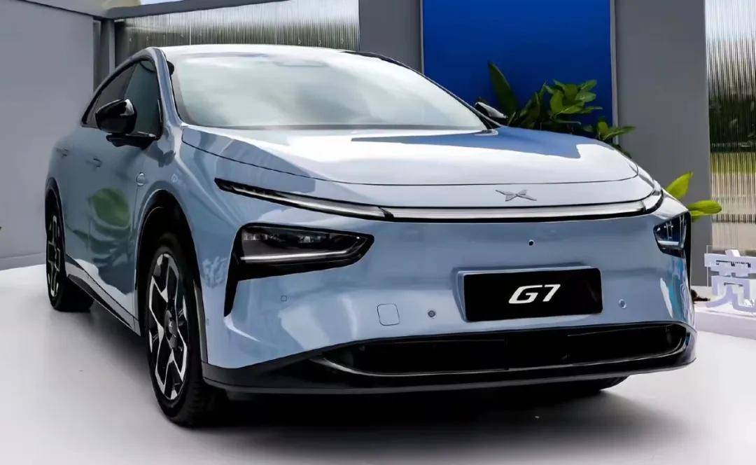 小鹏股价暴跌超6% 小米YU7即将上市 小鹏G7有多少赢面？