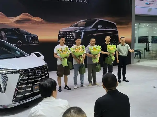 售35.99万起  传祺向往M8乾崑系列郑州上市