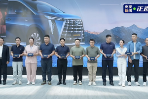 向往M8乾崑首批车主交付时刻，MPV可以乾崑到什么程度？
