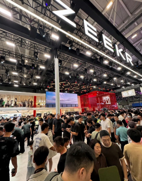 时代变了，车展上BBA也不是那么香了……