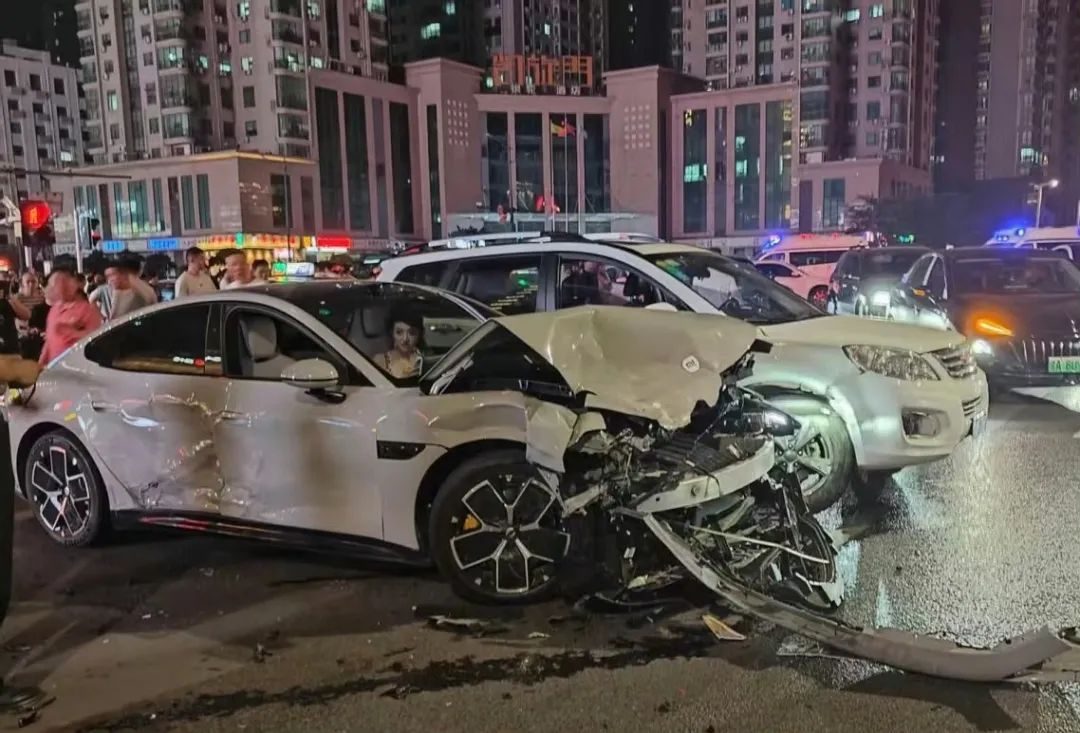 为什么网上看到的小米汽车事故比较多？