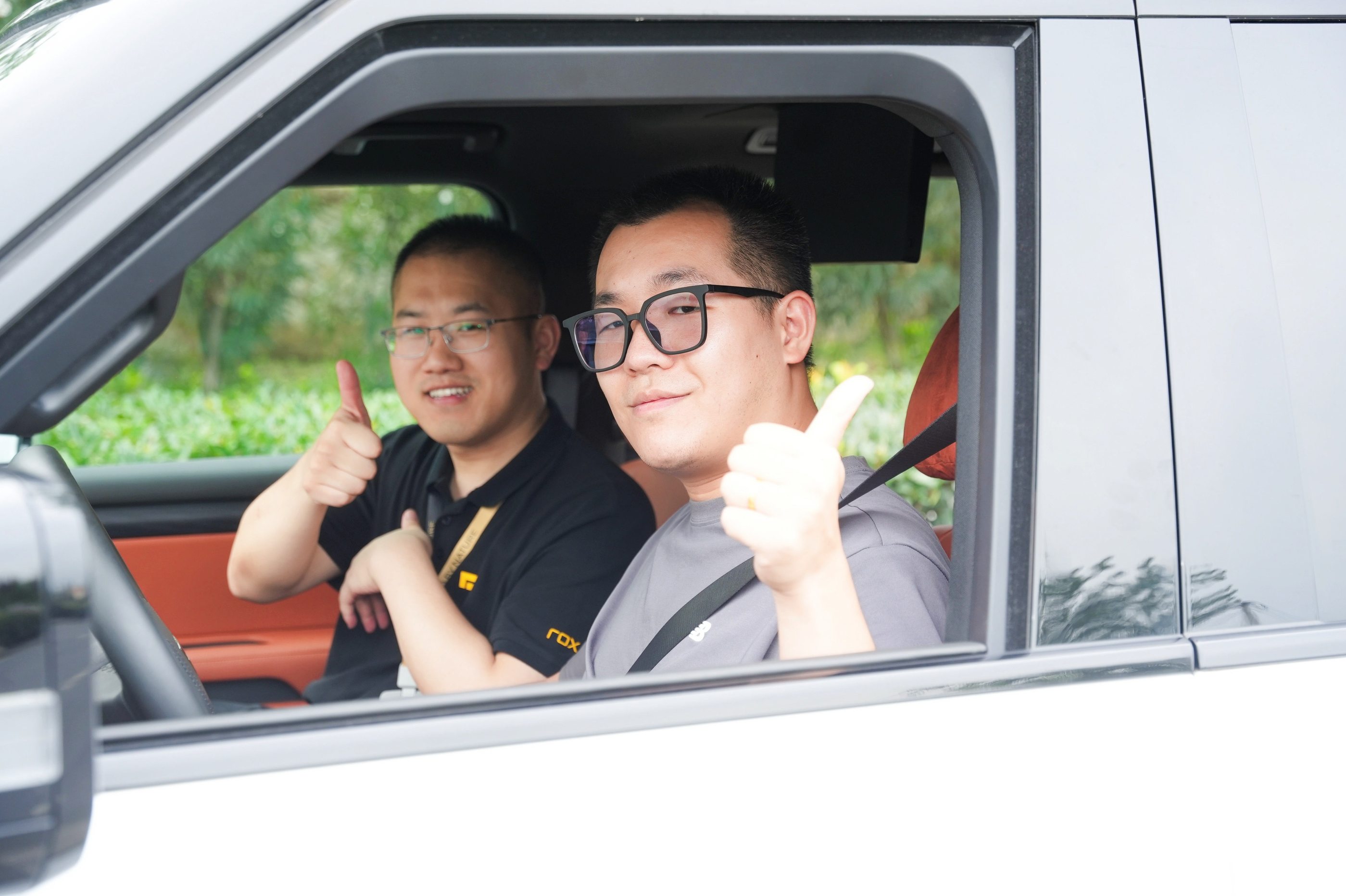 极石汽车合肥综合体验中心盛大开业：以用户体验为核心，开启新能源出行新篇章