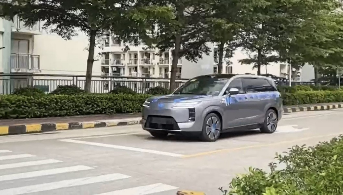 【E汽车】腾势N8L路试谍照曝光
