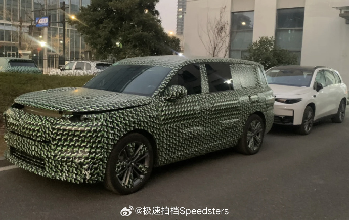 零跑还有王炸？D系列全尺寸SUV要来了
