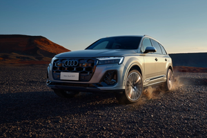 7座SUV=奶爸车？奥迪Q7：闭嘴，看我劈弯！