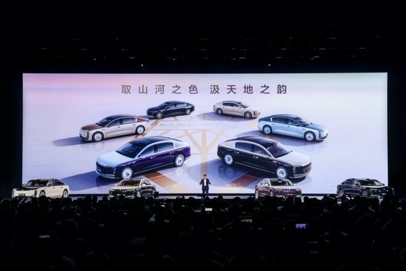 时代旗舰 尊而不凡 尊界S800闪耀龙江 售价70.8万元起