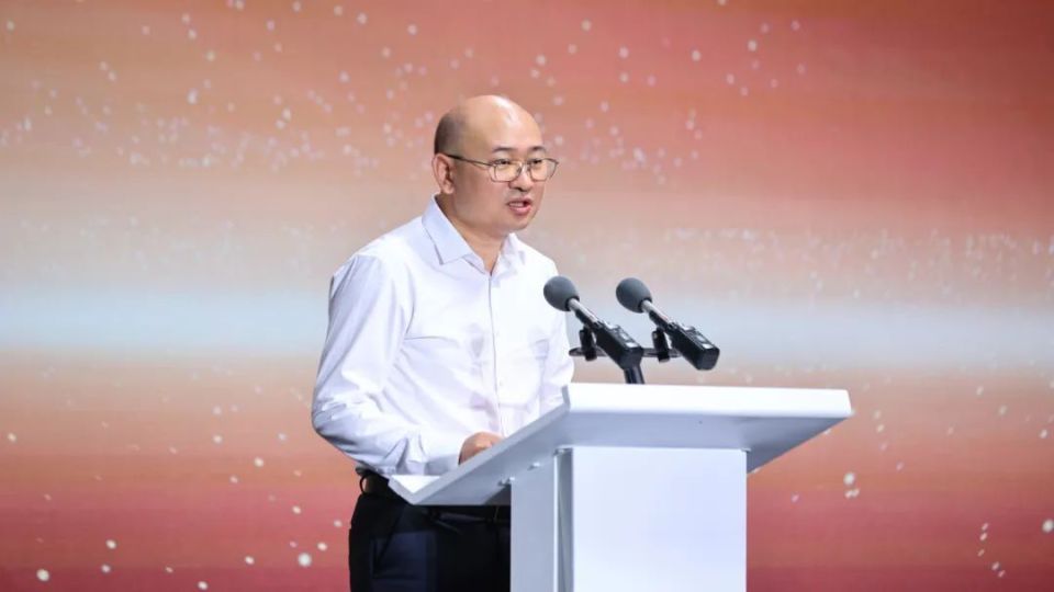 尊界S800批量投产 江淮华为共谱中国汽车工业新篇章