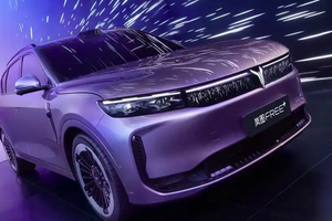 华为ADS 4.0、鸿蒙座舱、EDC魔毯悬架上车，岚图新FREE+要抢谁的蛋糕？