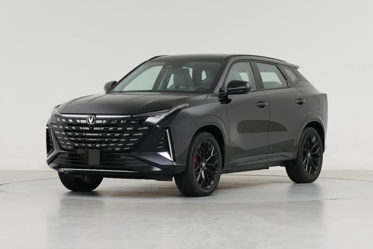 10万出头预算，UNI-Z PHEV vs 宋Pro，谁能满足年轻家庭的既要又要？