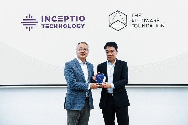 左：嬴彻科技创始人兼CEO 马喆人；右：Autoware基金会创始人兼会士 加藤真平