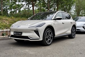 智己LS7焕新版上市：旗舰之路能否改写销量困局？