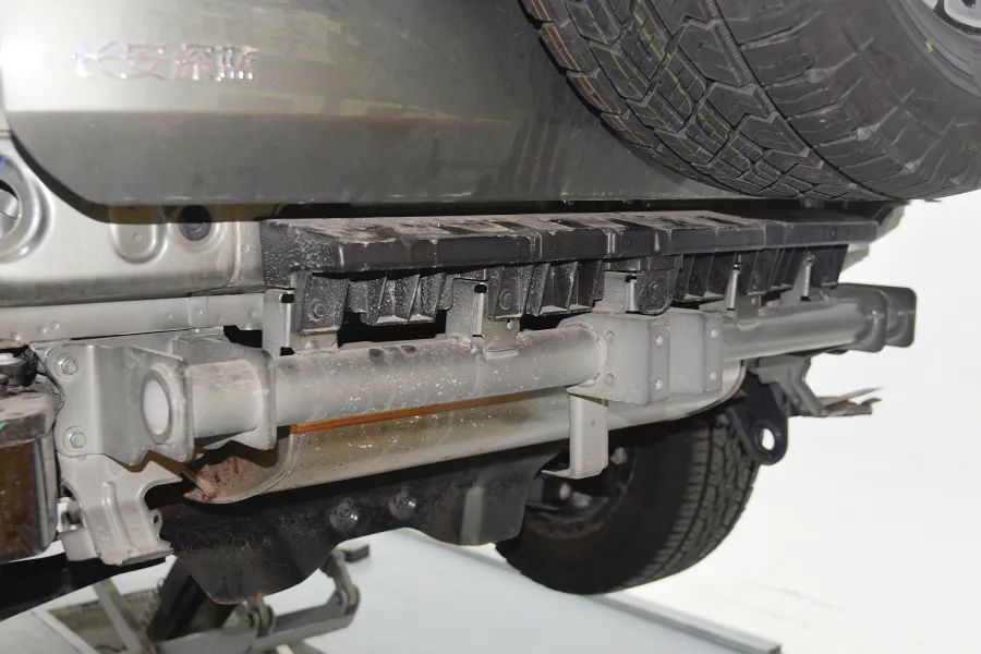深蓝G318拆车：敢撞它？“金箍棒”能放过谁？