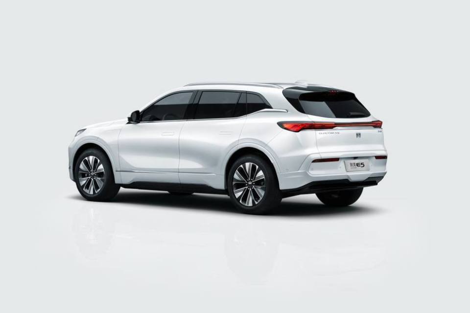 越级质享大五座SUV 新别克纯电E5上市 一口价14.99万起