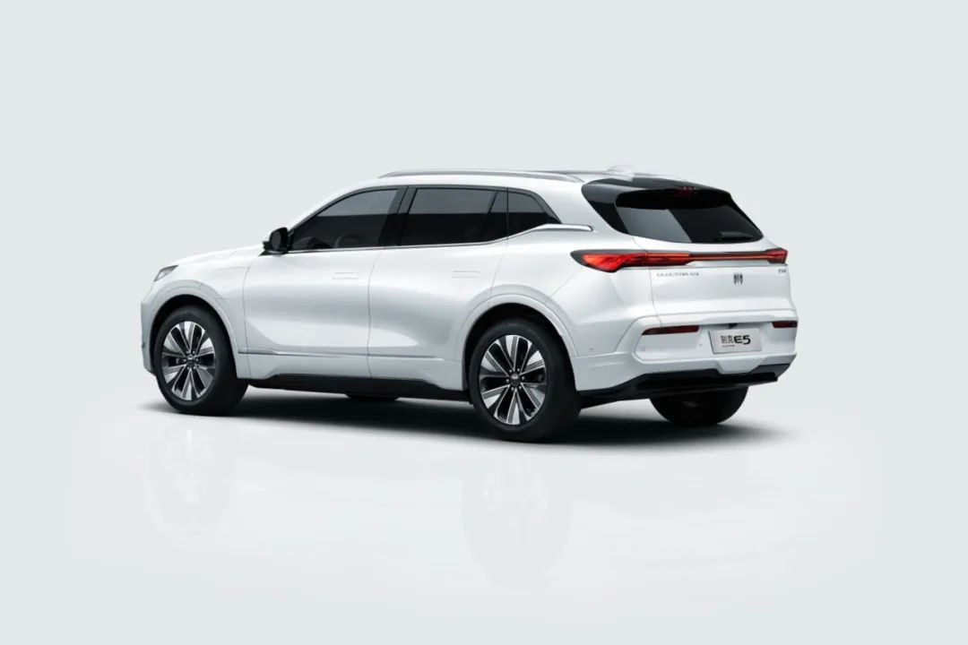 【E汽车】新别克纯电E5焕新上市，一口价14.99万元起