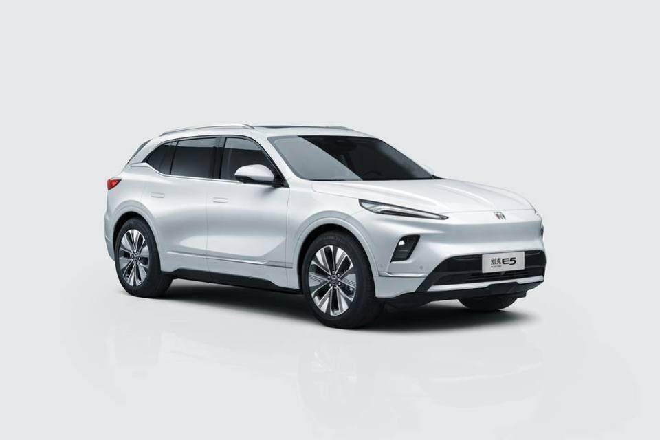 越级质享大五座SUV 新别克纯电E5上市 一口价14.99万起