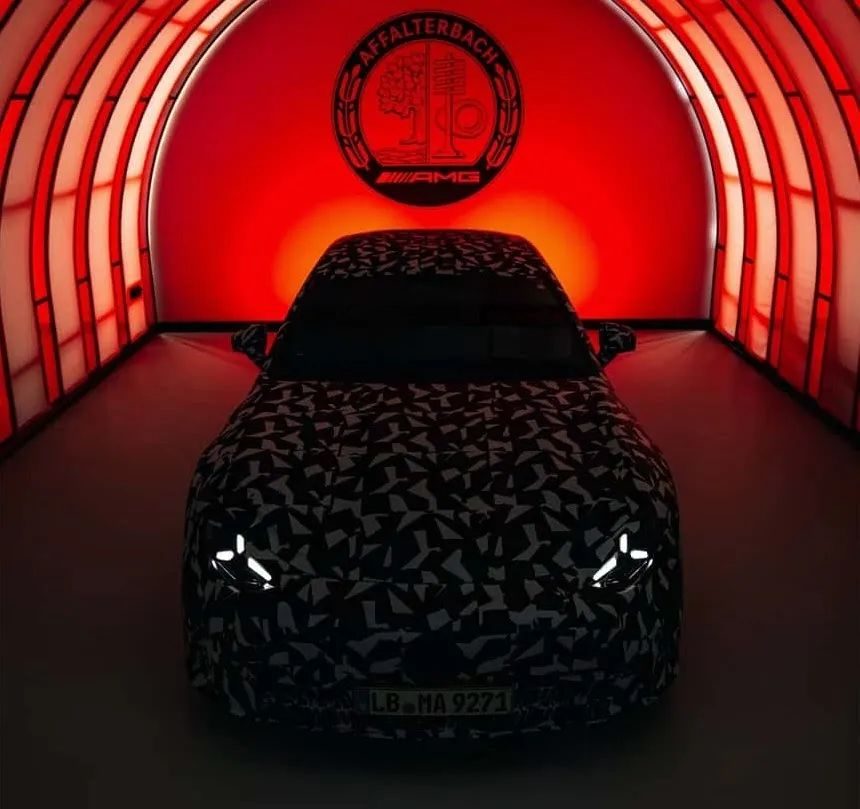 【E汽车】全新AMG GT电动四门轿跑车预告图发布