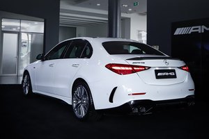 2025款梅赛德斯-AMG C 43 4MATIC上市：2.0T四缸的暴力美学