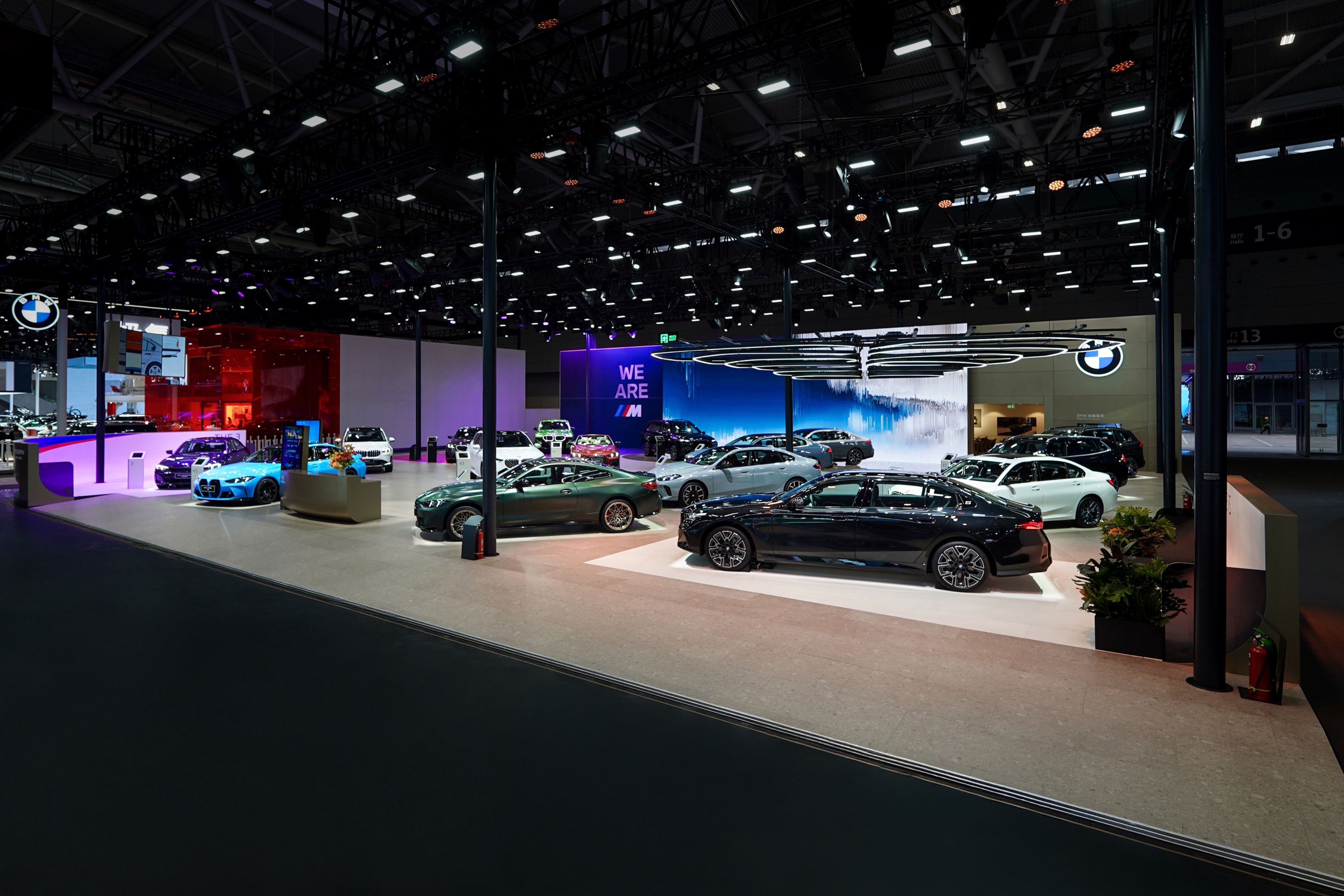 宝马展台必打卡：全新BMW X3重塑中型豪华 SAV 价值新典范