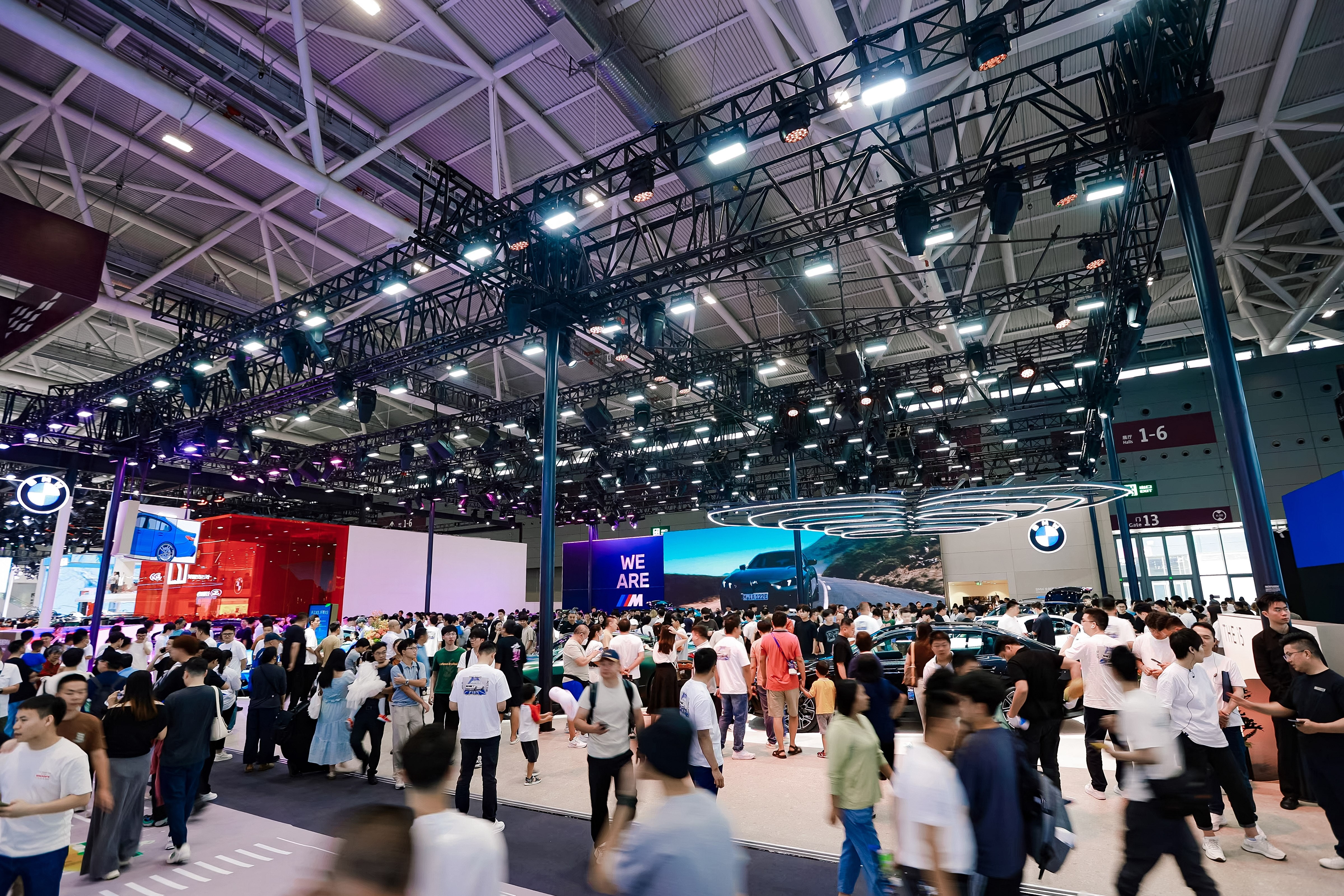 宝马展台必打卡：全新BMW X3重塑中型豪华 SAV 价值新典范