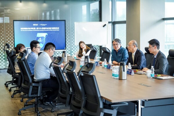 T&Uuml;V莱茵为埃斯顿酷卓协作机器人颁发符合性证书