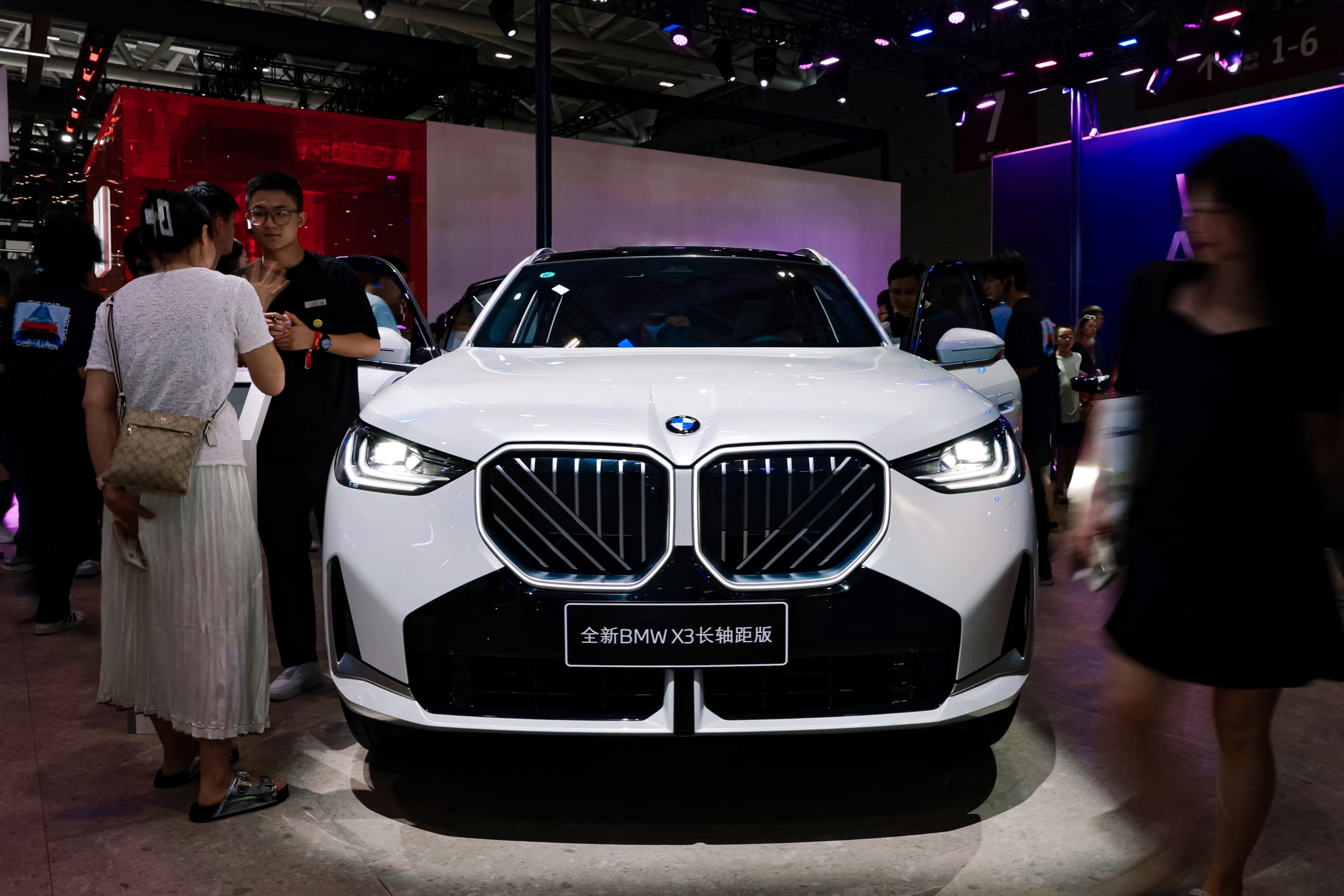 宝马展台必打卡：全新BMW X3重塑中型豪华 SAV 价值新典范