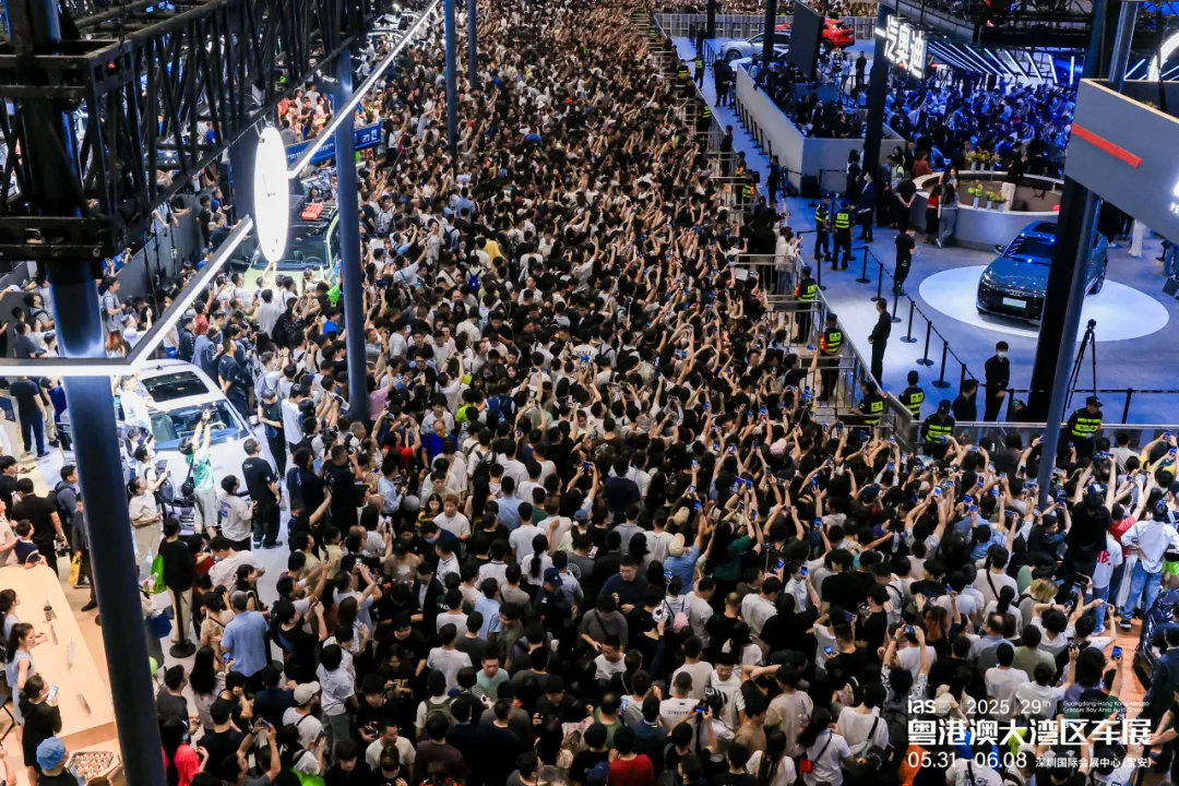 潮涌湾区，齐竞渡，共扬帆：2025粤港澳大湾区车展盛大启幕