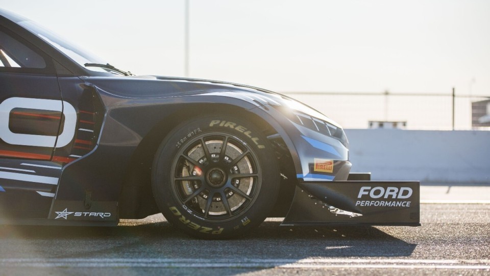 顶峰相见 Super Mustang Mach-E 重返派克峰云端