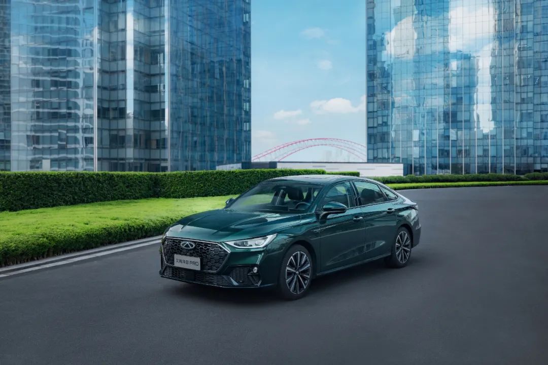 能下赛道的性能家轿 艾瑞泽8 PRO 2.0T限时12.29万起
