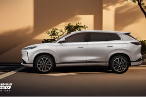 不止于大！15万买混动SUV，东风L8：这次不将就