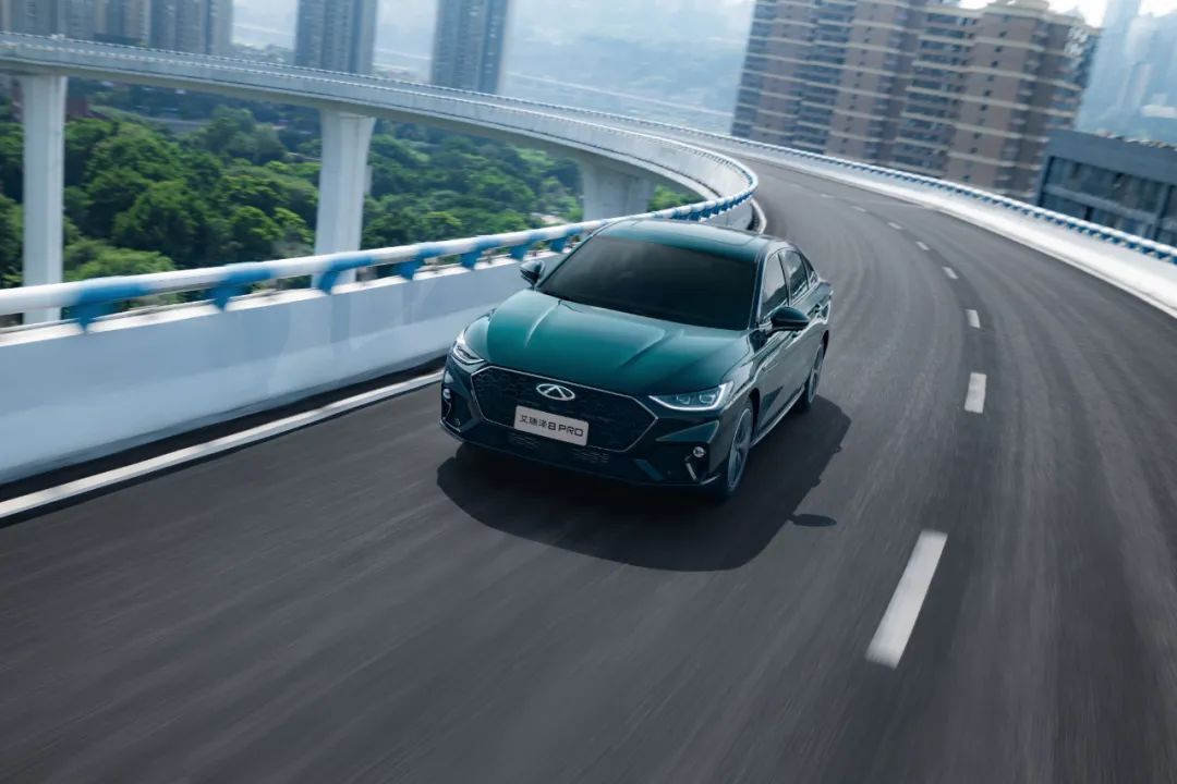 能下赛道的性能家轿 艾瑞泽8 PRO 2.0T限时12.29万起