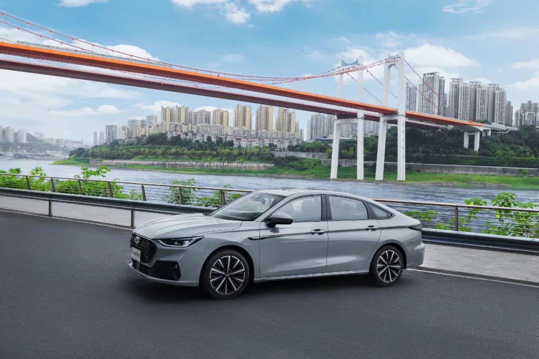 能下赛道的性能家轿 艾瑞泽8 PRO 2.0T限时12.29万起