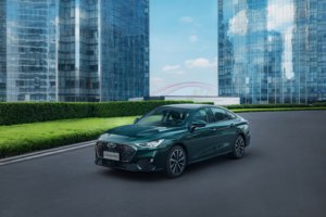能下赛道的性能家轿 艾瑞泽8 PRO 2.0T限时12.29万起