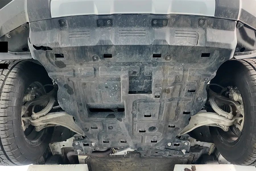 深蓝G318拆车：别看是非承载车身，这底盘也够“野”的！