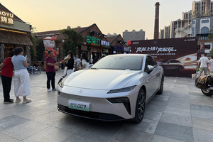 美学与驾控的双重进化！年轻人最爱的2025款东风奕派eπ007，它来了