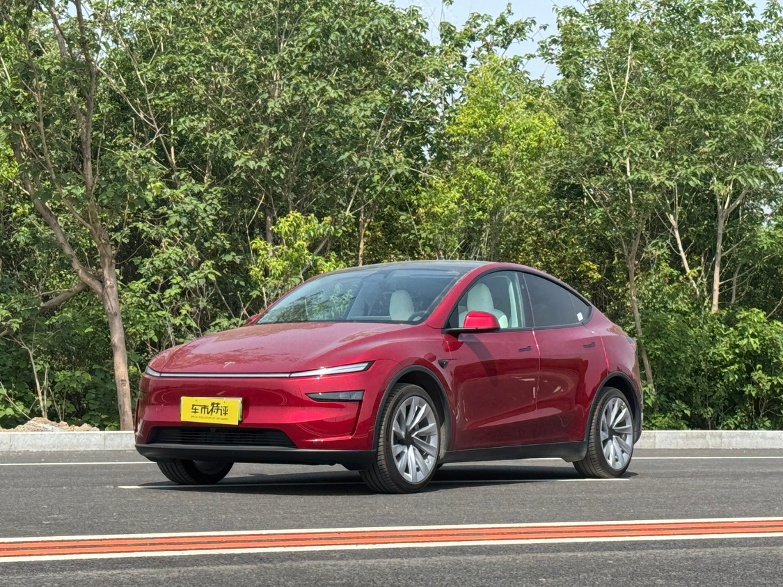 长测试驾特斯拉Model Y焕新版，续航719km，智驾出色动力迅猛