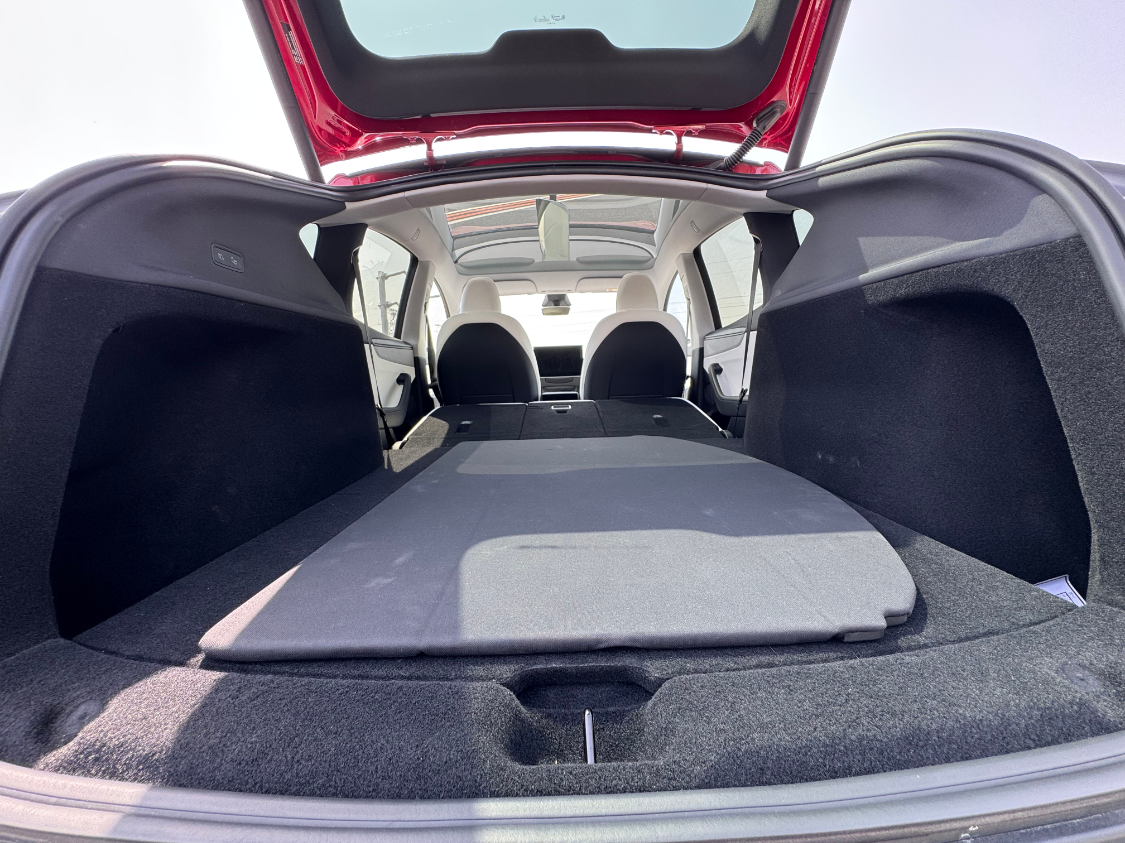 长测试驾特斯拉Model Y焕新版，续航719km，智驾出色动力迅猛