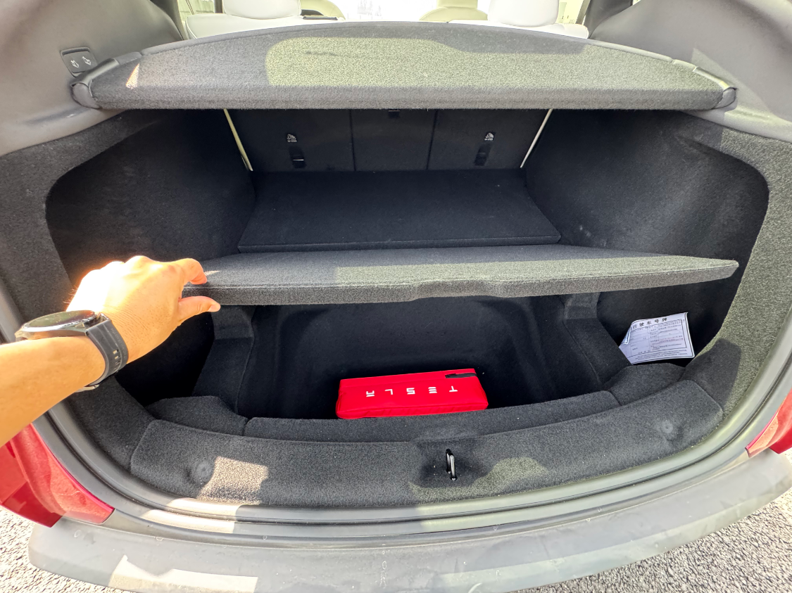 长测试驾特斯拉Model Y焕新版，续航719km，智驾出色动力迅猛